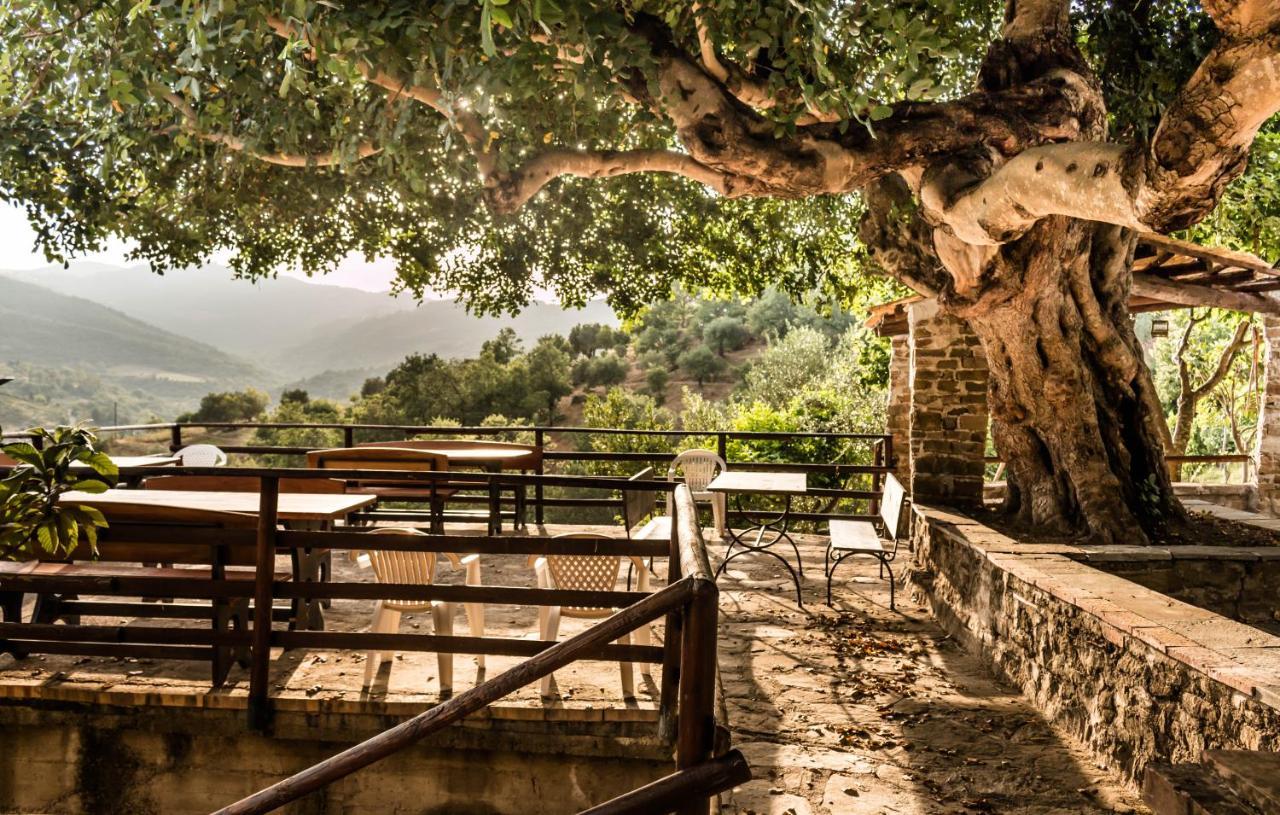 Casale I Cirillo Bed & Breakfast Rutino Exterior photo