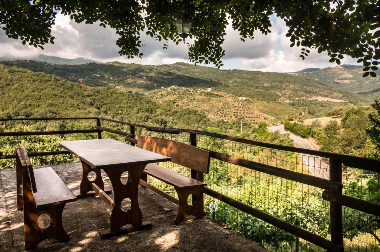 Casale I Cirillo Bed & Breakfast Rutino Exterior photo